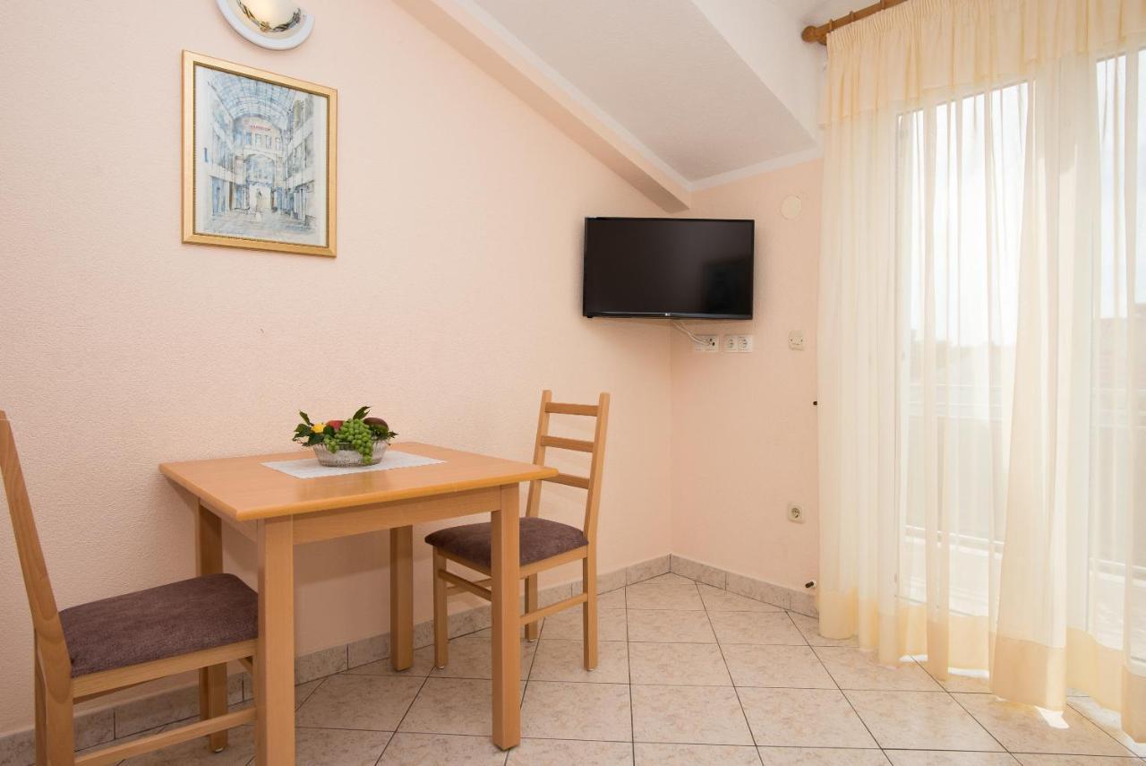 Topic Apartments Водице Екстериор снимка