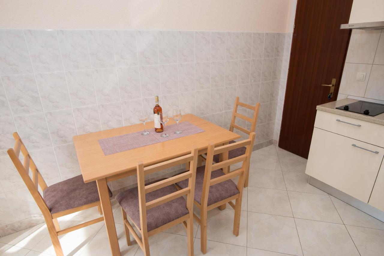 Topic Apartments Водице Екстериор снимка