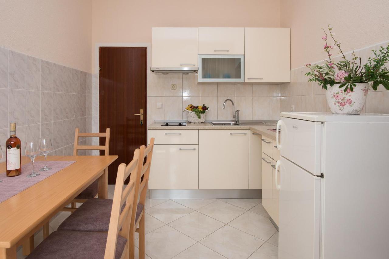 Topic Apartments Водице Екстериор снимка