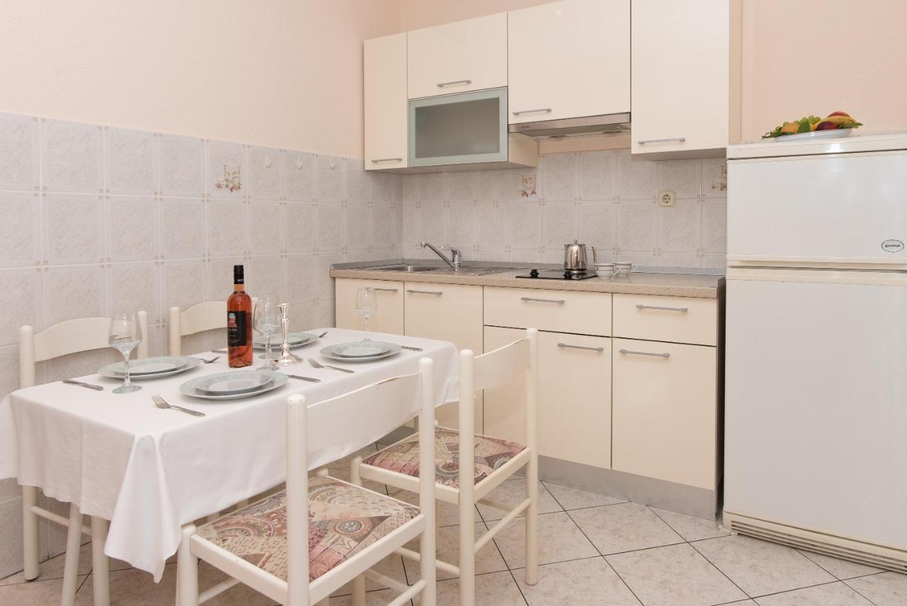 Topic Apartments Водице Екстериор снимка
