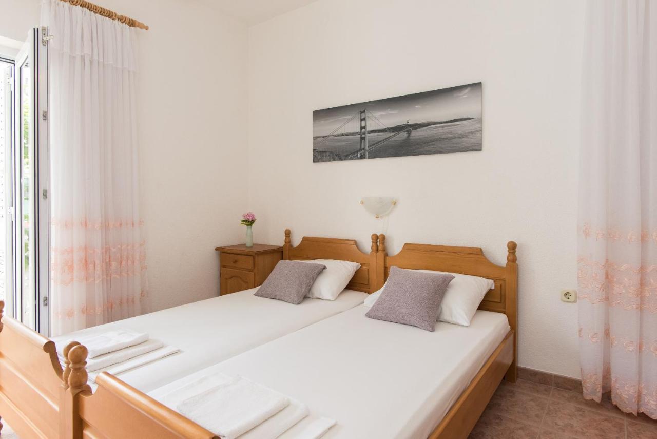 Topic Apartments Водице Екстериор снимка
